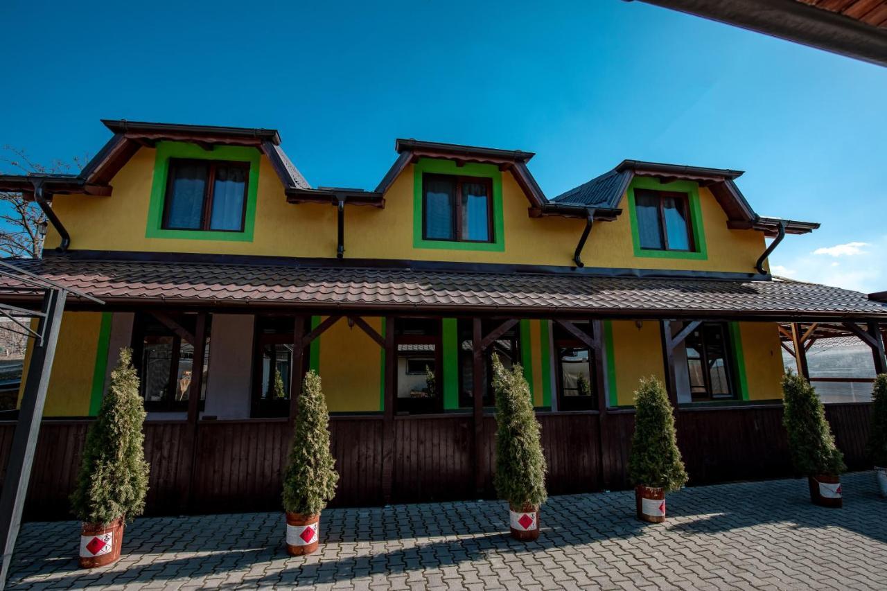 Complex Stefanesti Hotel Bozovici ภายนอก รูปภาพ